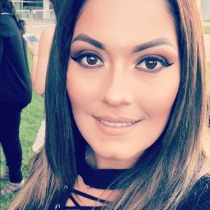 Meet your Posher, Jessica